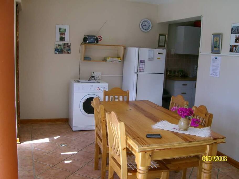 Dinningroom With View towards Kitchen