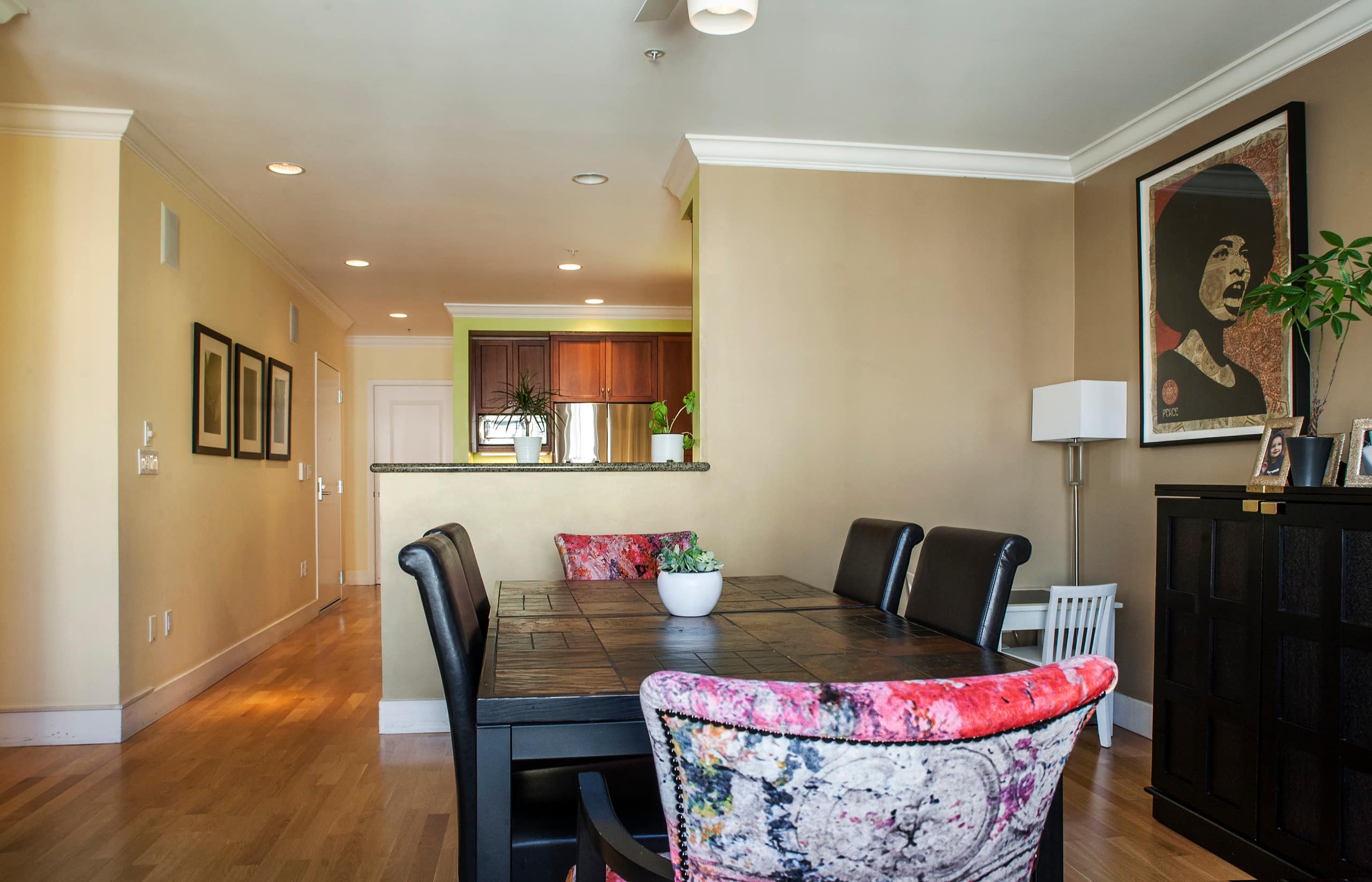 Condo in San Francisco · ★4.95 · 3 bedrooms · 4 beds · 2 baths - Image 25