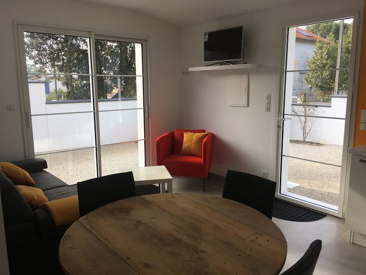 "L'Arbousier" cottage 250 m from the beach