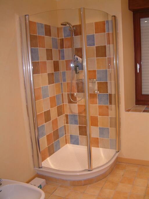 Downstairs shower room with bidet, toilet etc