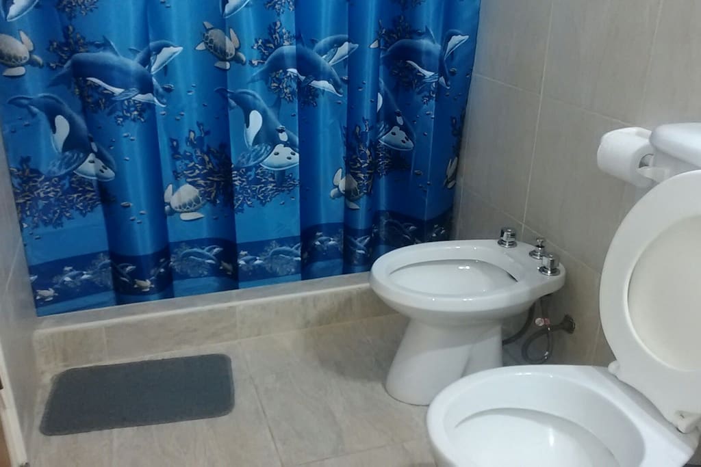 Baño. Agua caliente y fría
