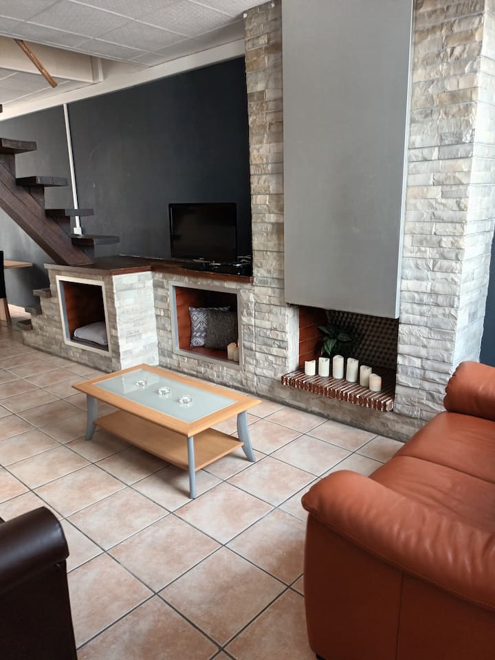 Chaleureuse maison proche des commerces Maisons à louer à Charleroi