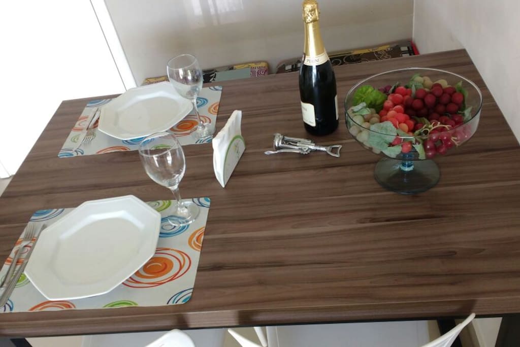 mesa de jantar para 4 pessoas