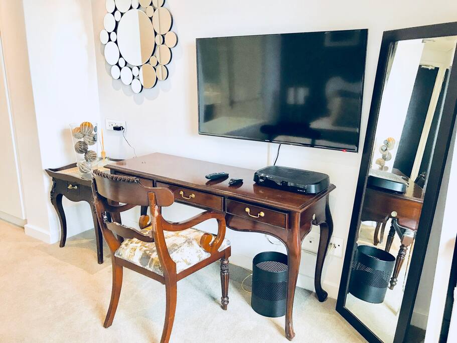 Desk/Office