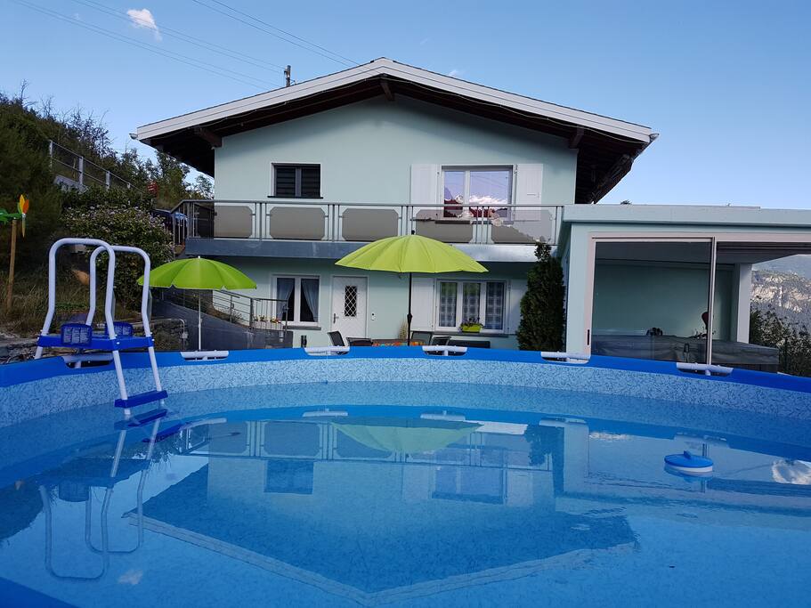 Piscine de mi-juillet à fin septembre