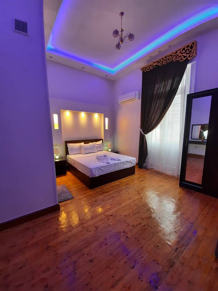 New Midtown Hotel With Private Rooms And Breakfast - カイロ