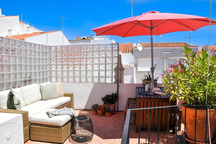 Casa Salto - Charming Townhouse w/ Large Terrace