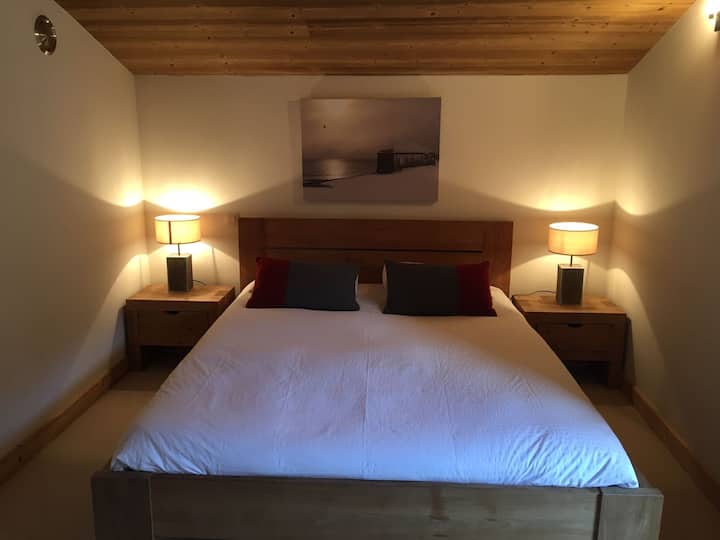 Dormitorio 1: cama tamaño king