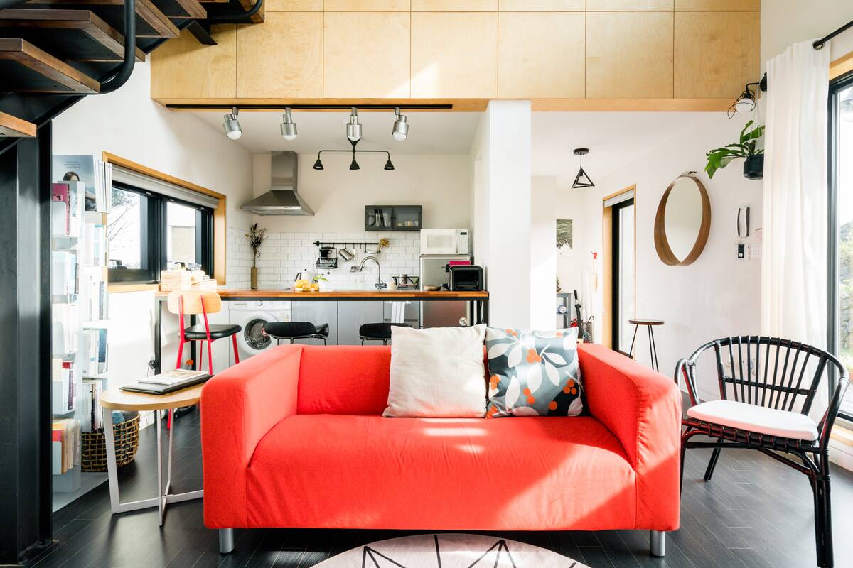 월정리 별아도 느릅낭집. 해변까지 걸어서 삼분.