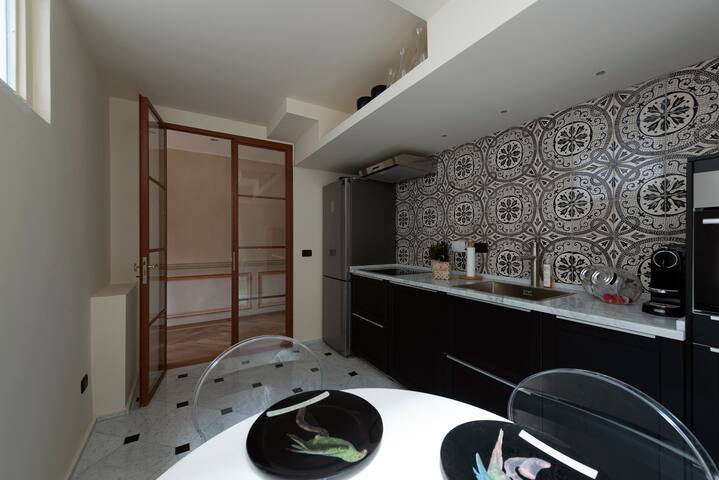 Top Floor Jewel in Florence gallery image 4