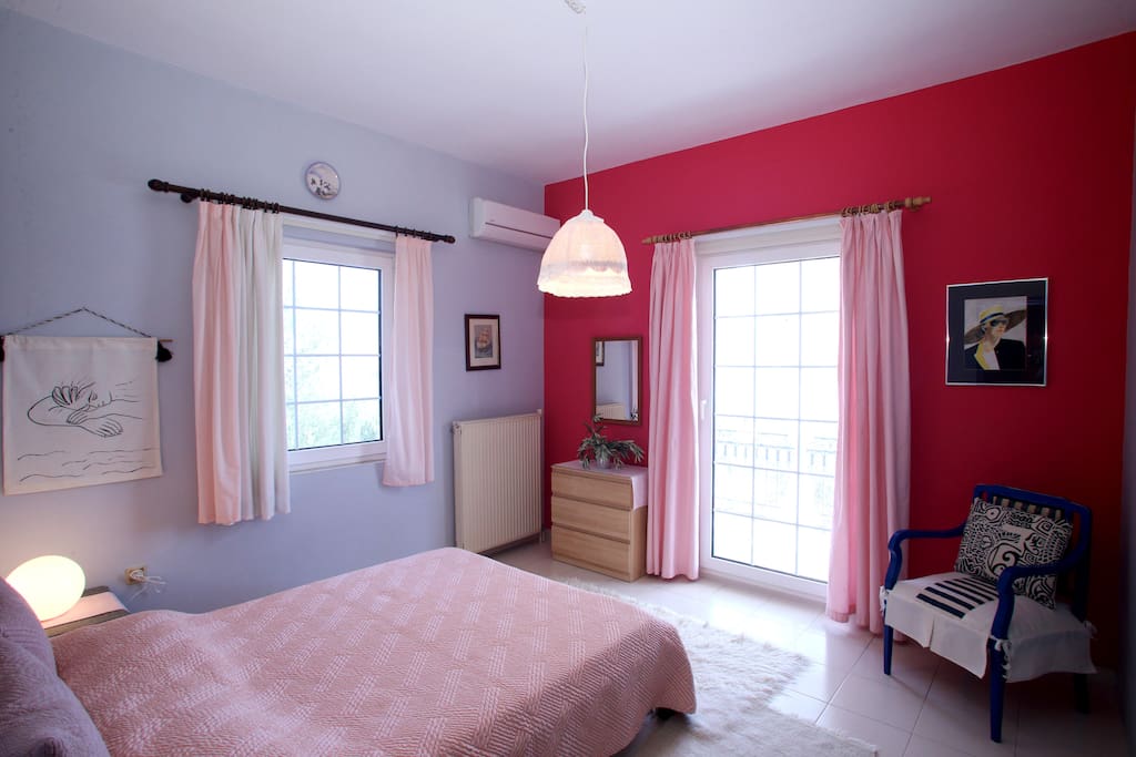 The bedroom of the studio <>