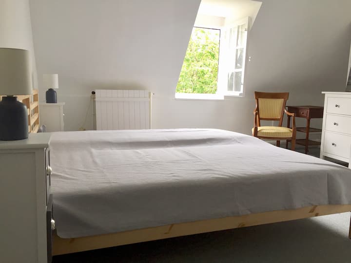 Chumba cha kulala cha ghorofa 2 vitanda pacha sentimita 80