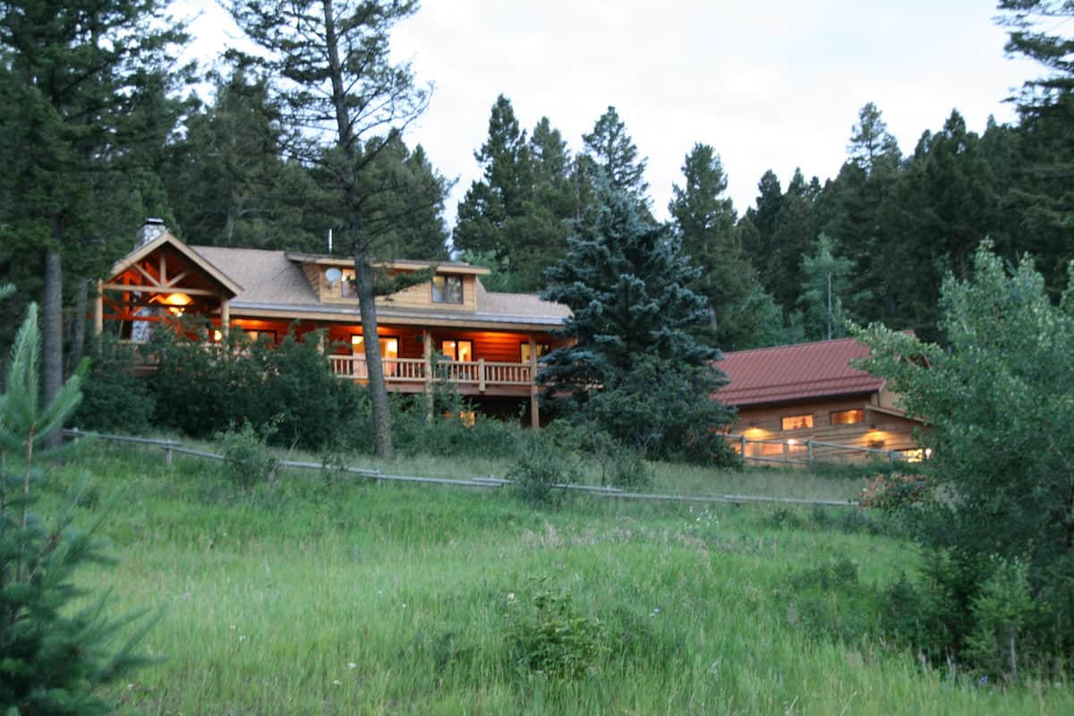 10 Cabin Rentals in Montana