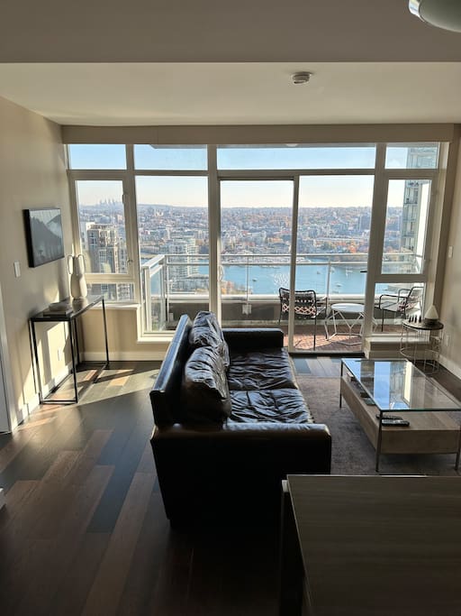 Spectacular Downtown Yaletown Condo - Luxury