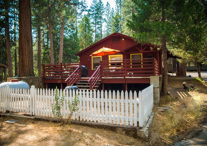 Camp Chilnualna Historical Cabin 12 in Yosemite