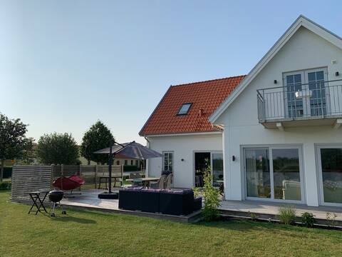 Scandinavian design villa with terrace and garden!