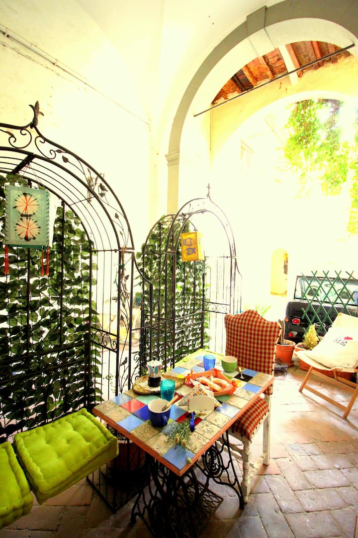 Hand decorated house with court - Condominiums for Rent in Florence,  Tuscany, Italy - Airbnb