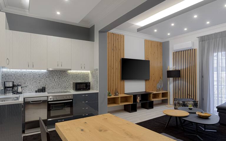 Acropolis Deluxe Apartment gallery image 2