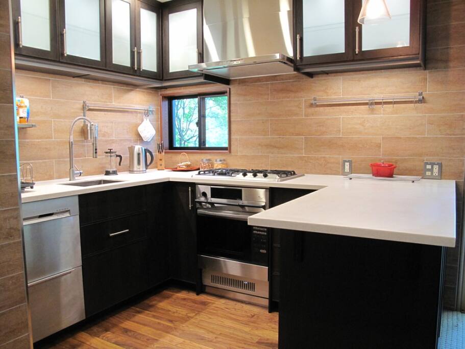 The apartment comes with a full oven and dishwasher.