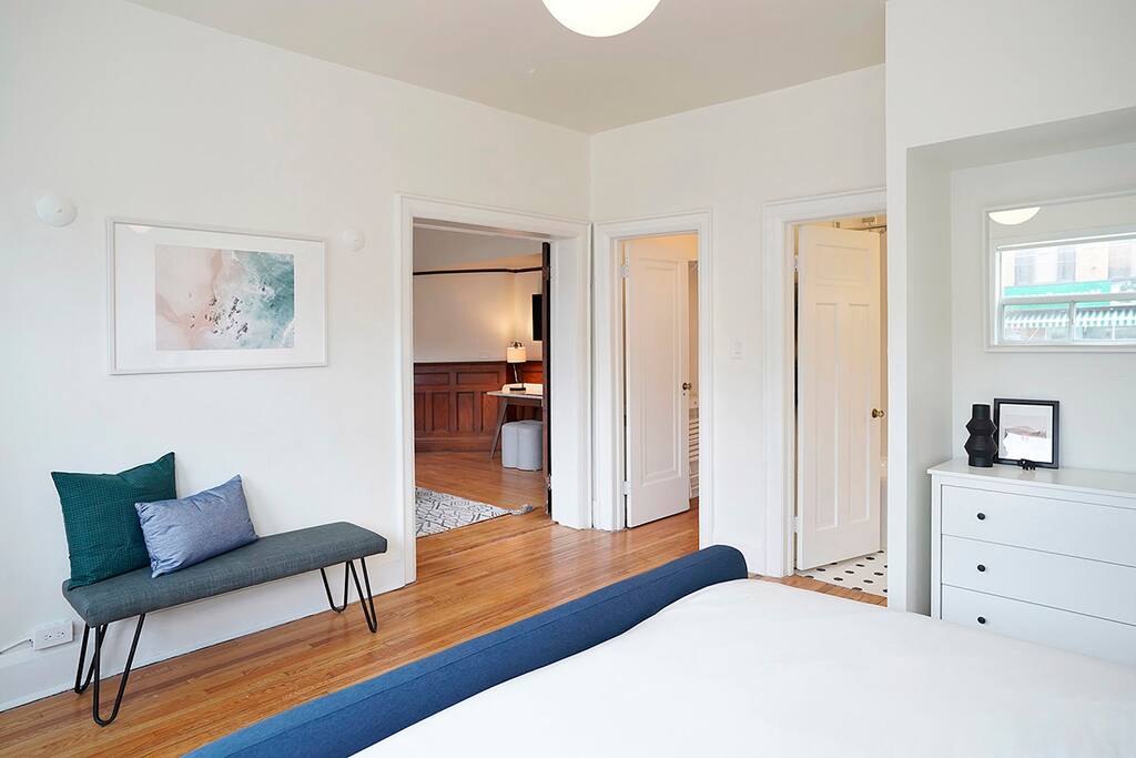 King bedroom to living room