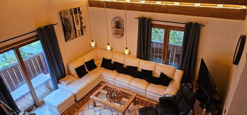 Jacuzzi chalet, sauna, near Courchevel, 8 people.