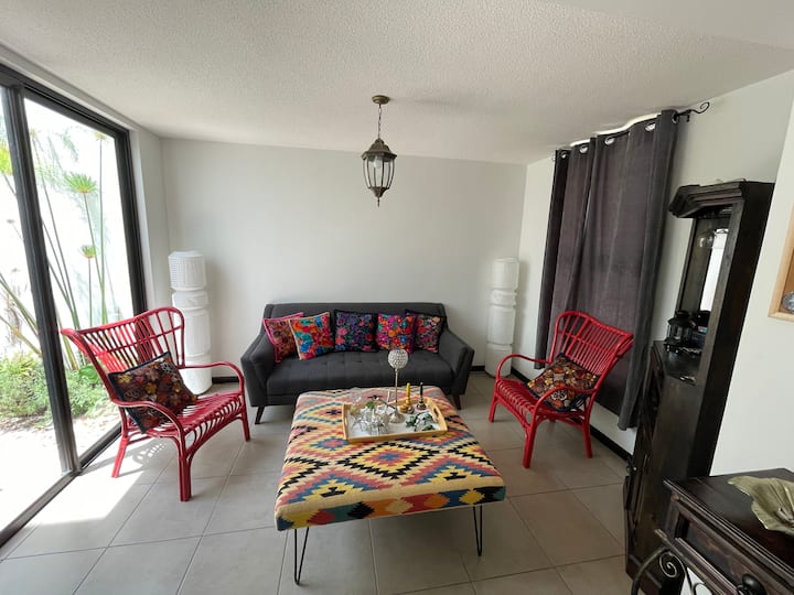 Your Own Townhouse Mins. From Antigua Guatemala - San Miguel Dueñas