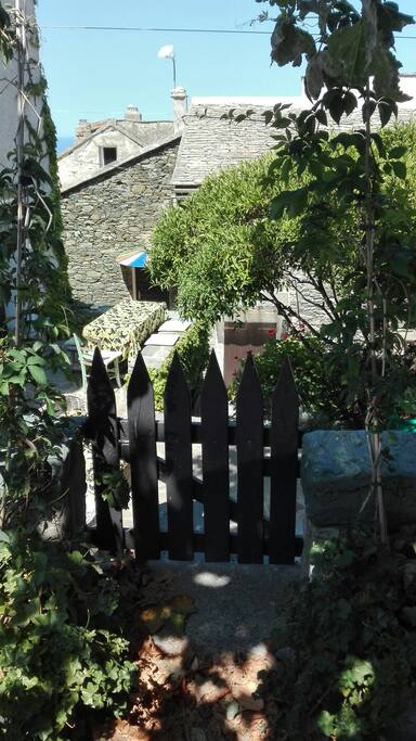 le portillon par lequel vous passerez pour entrer