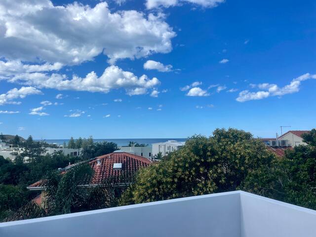 Relax in Sunshine beach,Noosa with pool gallery image 3