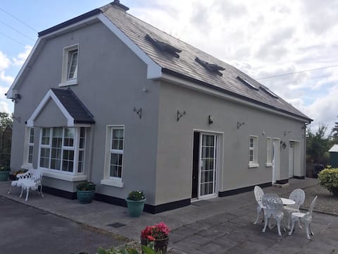 4 bedroom home in Clarecastle 5 mins from Ennis