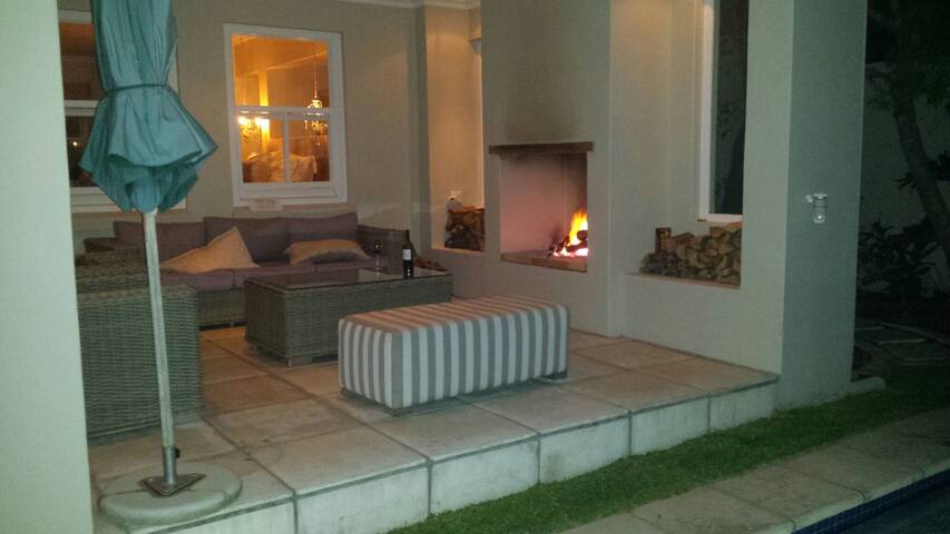 Tokai Villa Open plan outdoor living gallery image 4