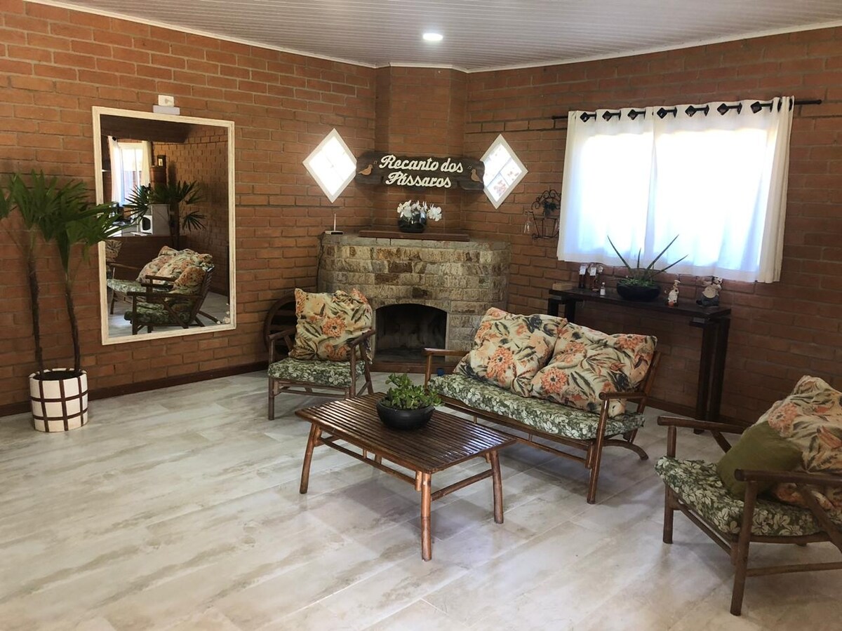 Top Airbnb: Recanto dos Pássaros (Bird Sanctuary) - São Bento do Sapucaí em São Bento Do Sapucaí