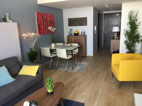 CONTEMPORARY APARTMENT W/ BALCONY ON REEM ISLAND