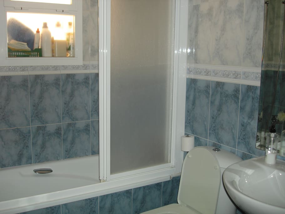 Cuarto de Baño 2