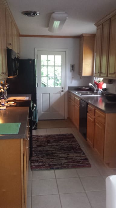 Full Kitchen