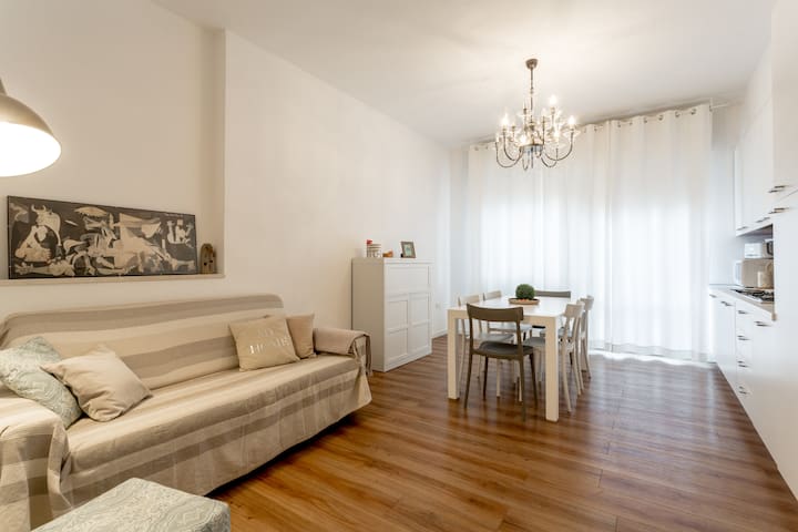 BellaSirmione managed Airbnb listing 3