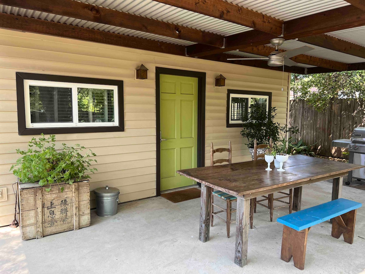 Backyard  Bird House | Tiny but Mighty