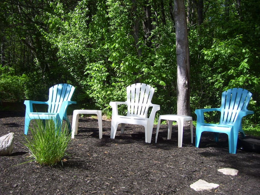 Great outdoor area - the perfect place to relax after a long day at the pool or beach!