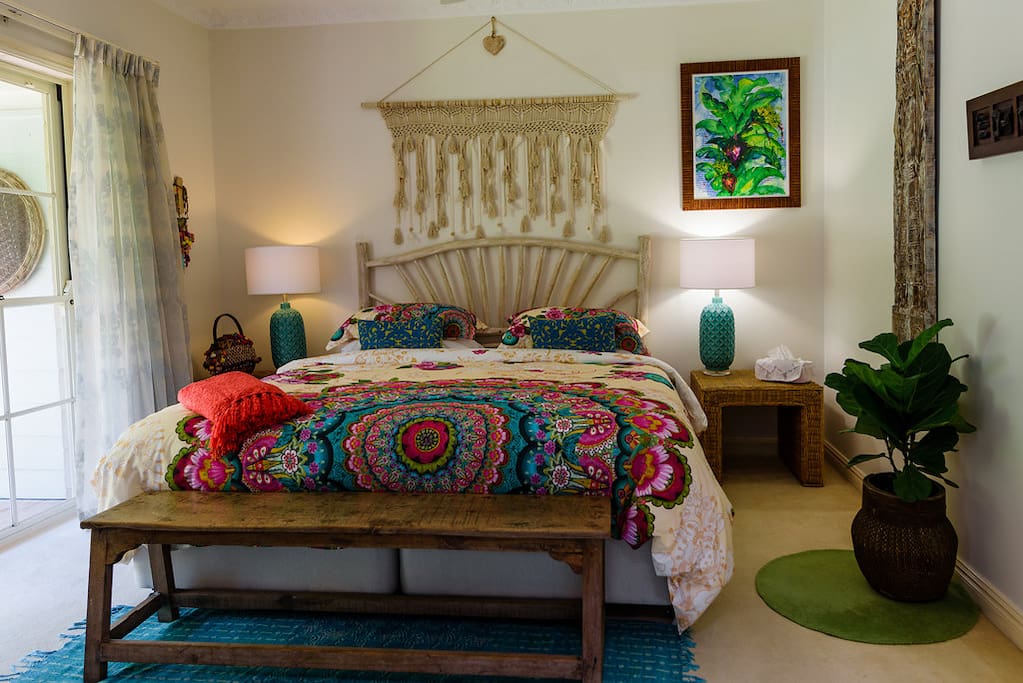 Rosa suite - king size bed and private patio