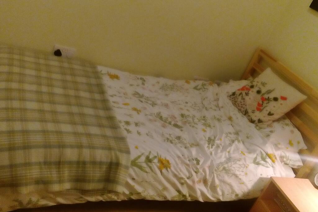 Comfortable single bed