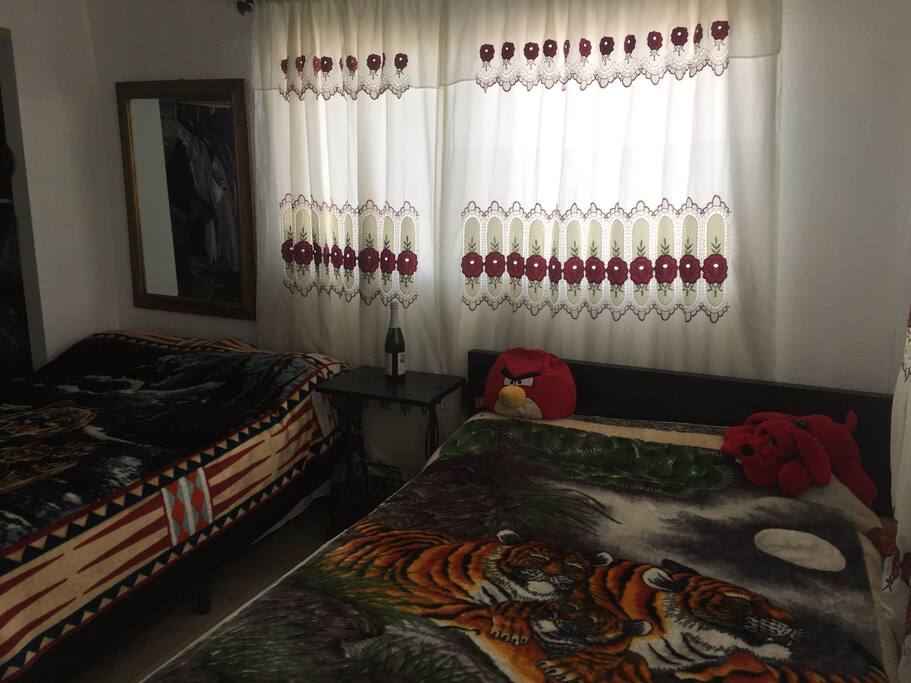 Room with 2 beds