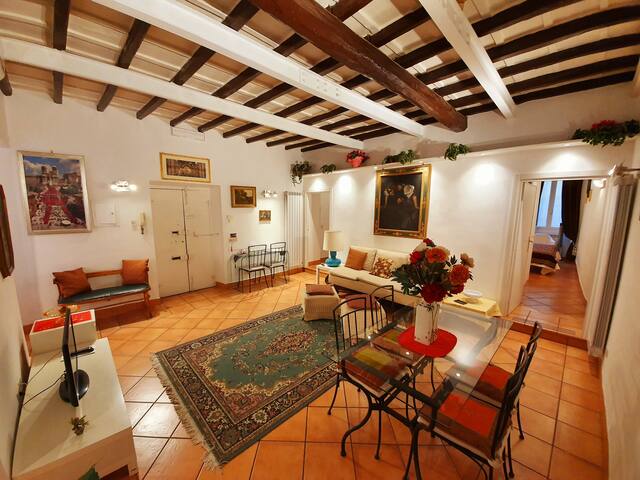 E&M at Spanish Steps