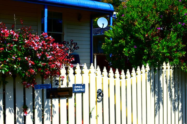 Sumner beach studio style sleep-out