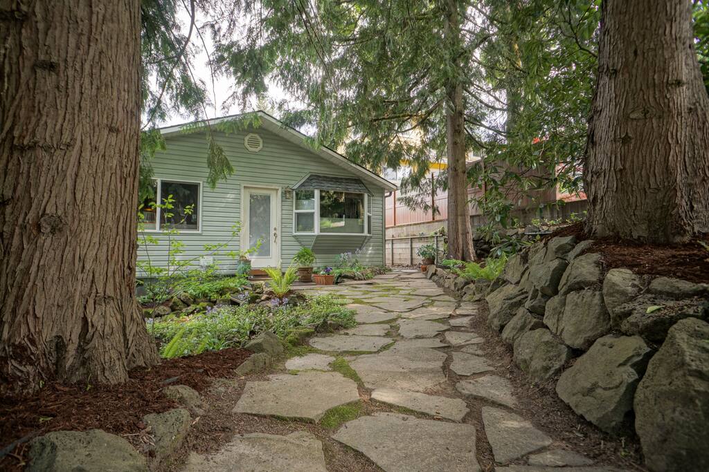 Front walk way