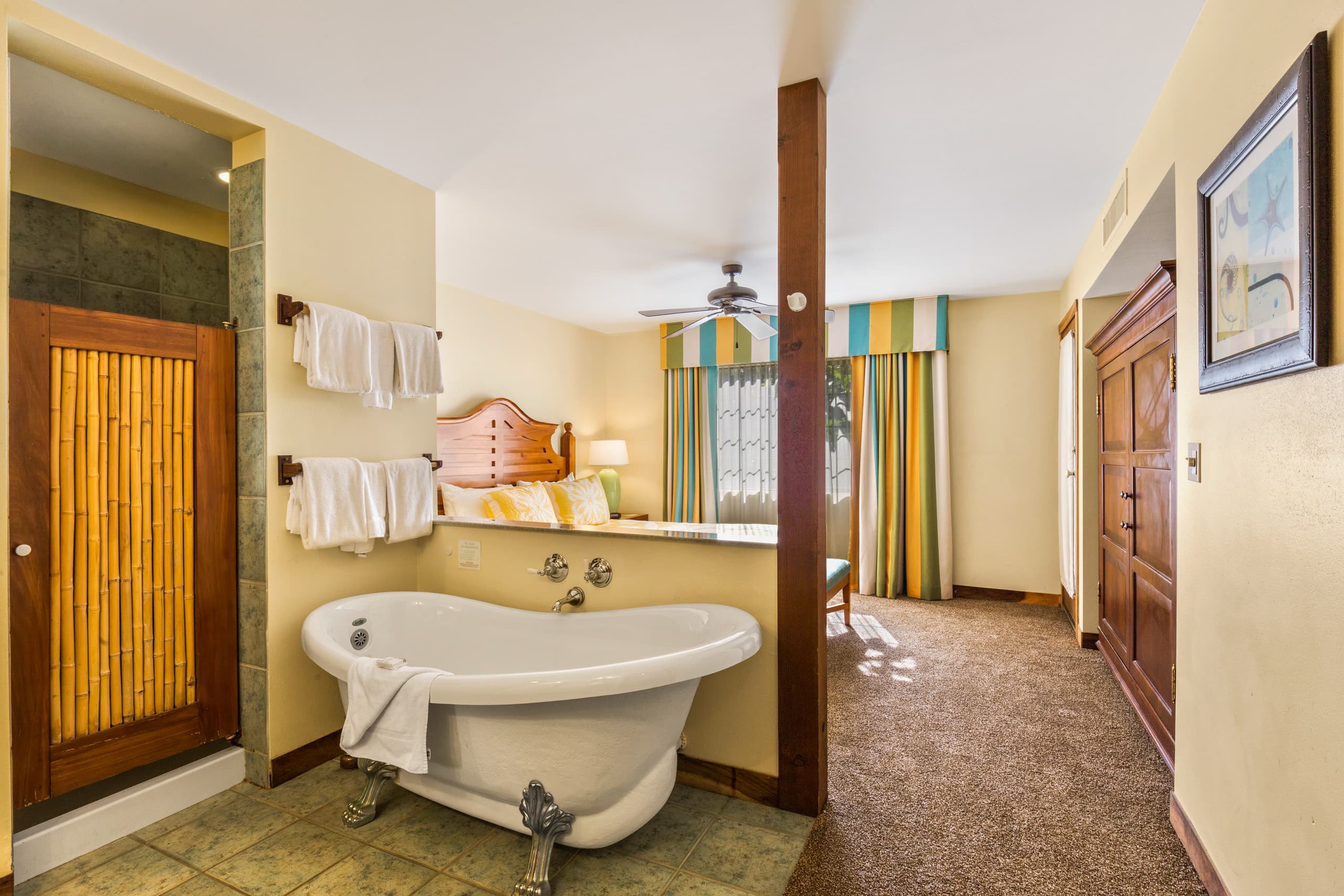 Condo in Kailua-Kona · ★4.9 · 2 bedrooms · 2 beds · 2 baths - Image 17