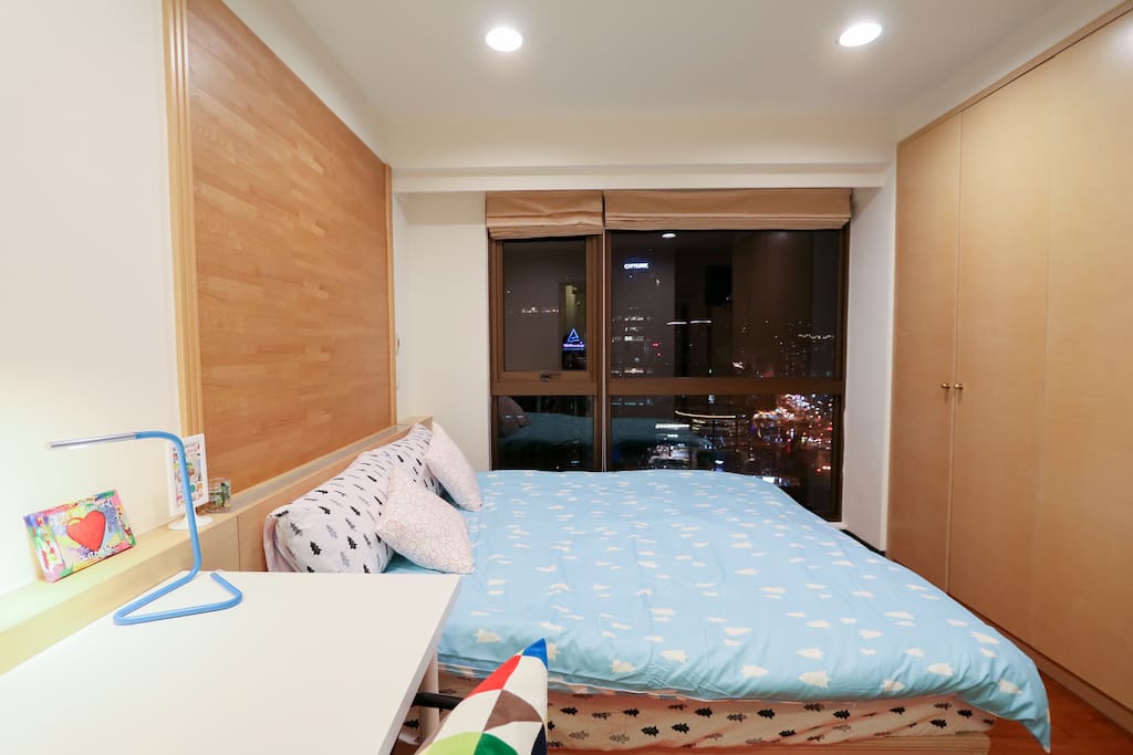cozy double room with Taipei 101 view