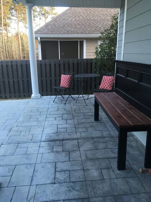 Outdoor Patio/Grill
