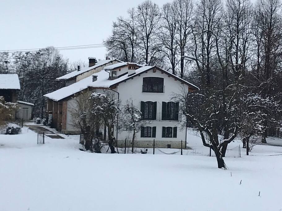 Cascina La Distrutta in winter