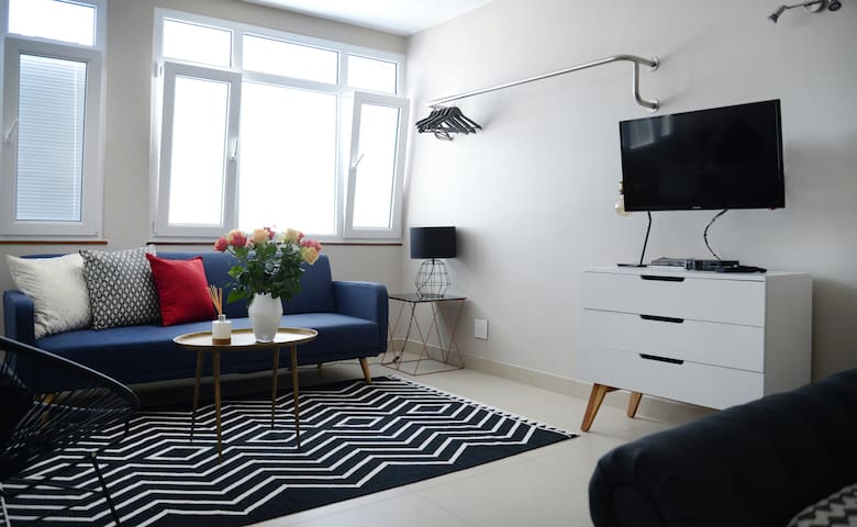 Sleek gem in the centre with amazing views