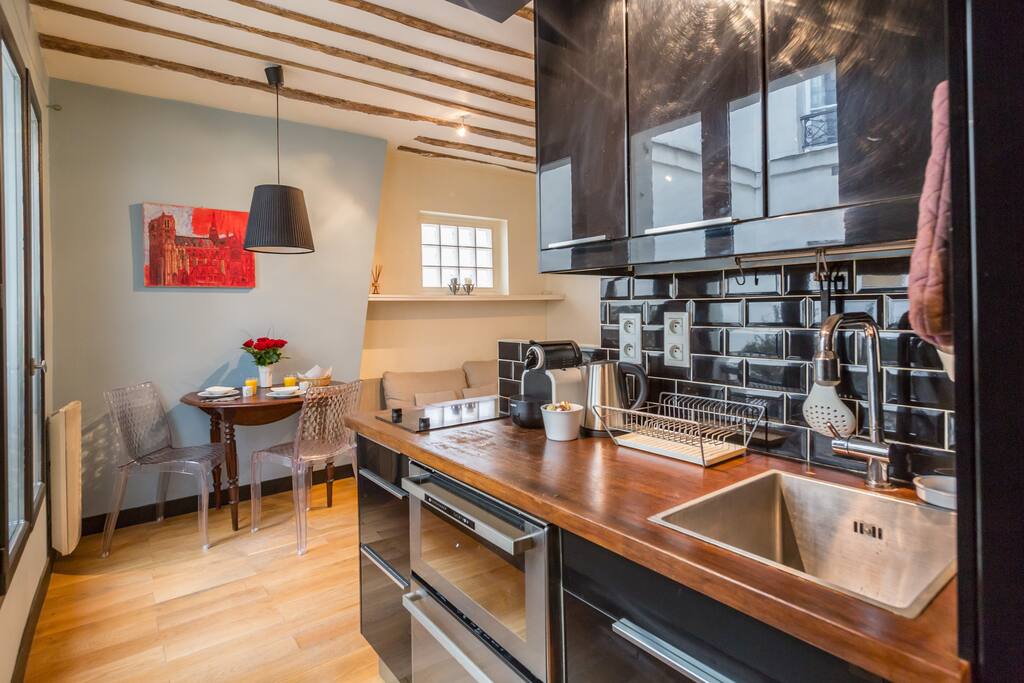 Fully equipped kitchen