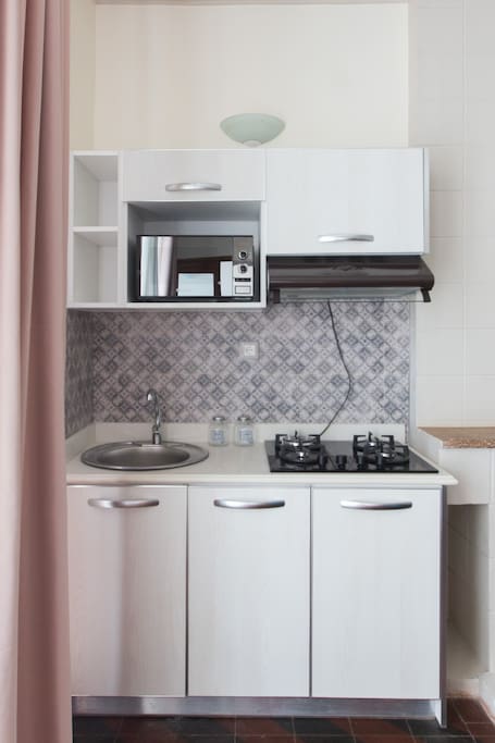 Kitchenette équipée
